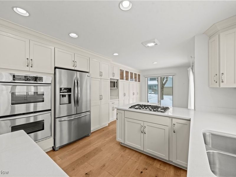 3885 Chestnut Court, Unit S1, Orange, OH 44022 Photo 11