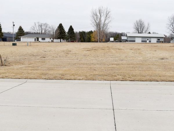 3 Clayton Boulevard, Osage, IA 50461