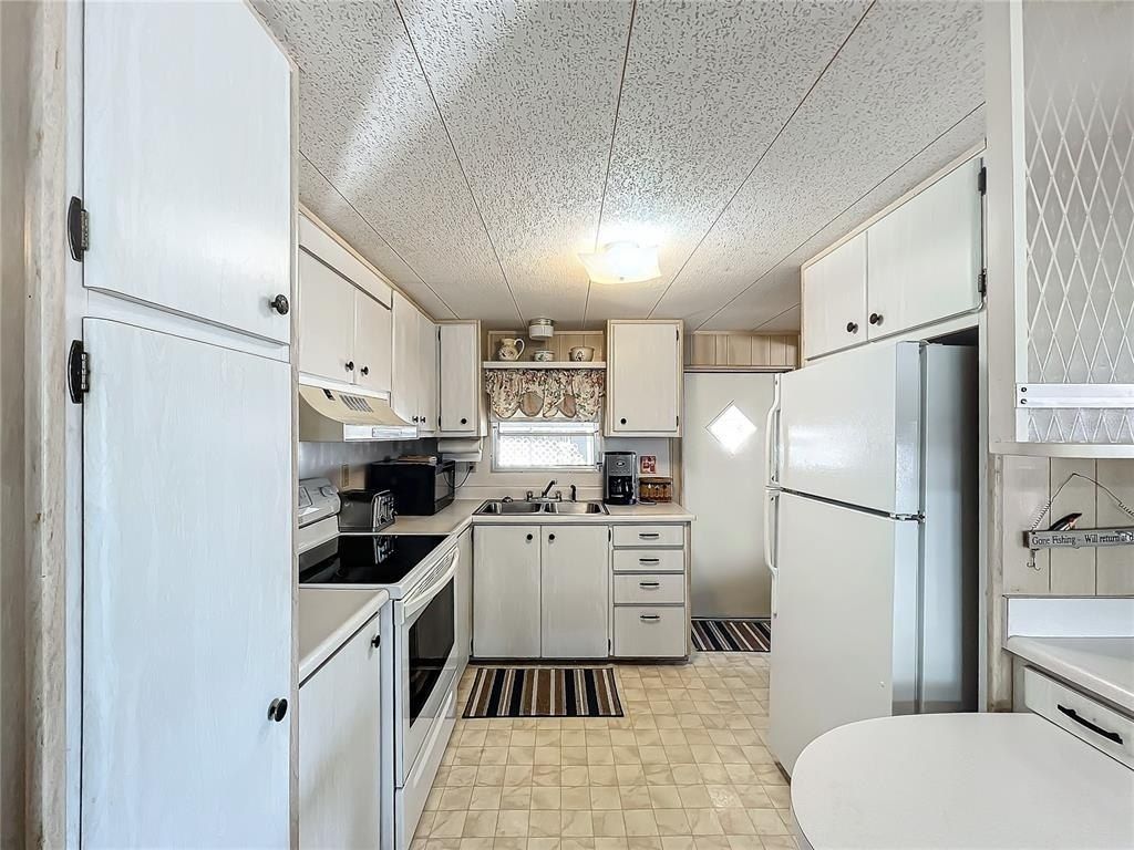 511 50th Avenue Drive W, Bradenton, FL 34207 Photo