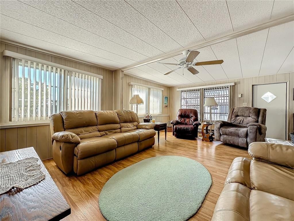 511 50th Avenue Drive W, Bradenton, FL 34207 Photo