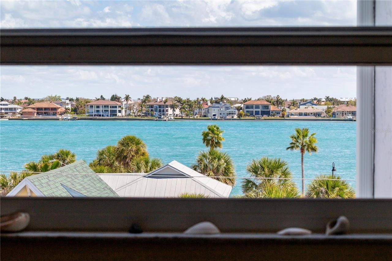 403 Gulf Way, Unit 504, Saint Pete Beach, FL 33706 Photo