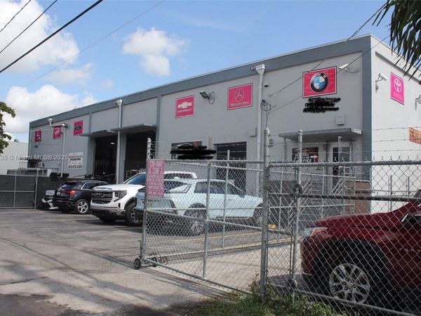Doral, FL 33166