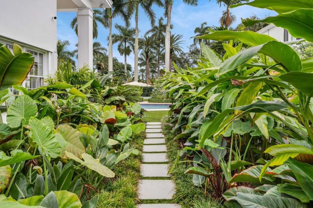 6655 Pinetree Ln, Miami Beach, FL 33141 Photo
