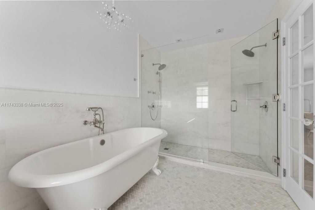 6655 Pinetree Ln, Miami Beach, FL 33141 Photo