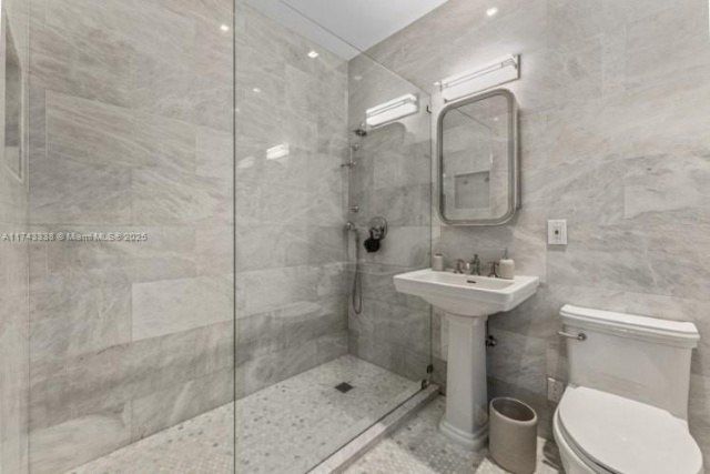 6655 Pinetree Ln, Miami Beach, FL 33141 Photo