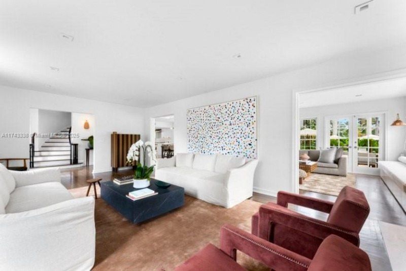 6655 Pinetree Ln, Miami Beach, FL 33141 Photo