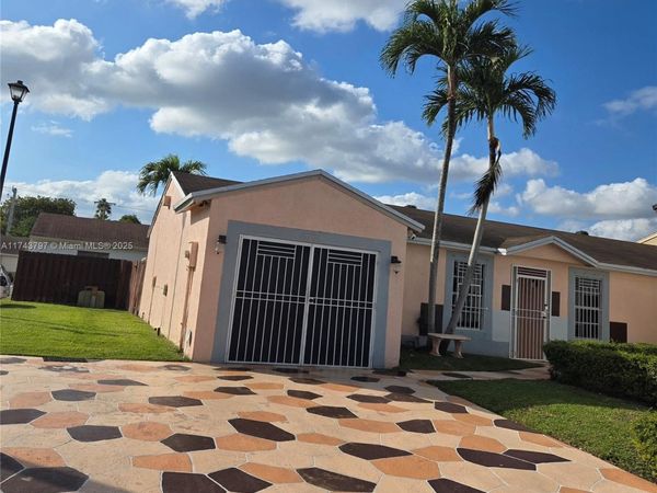 6771 NW 199th Ter, Hialeah, FL 33015