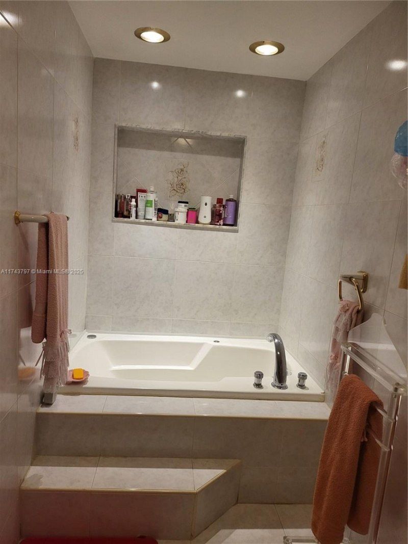 6771 NW 199th Ter, Hialeah, FL 33015 Photo
