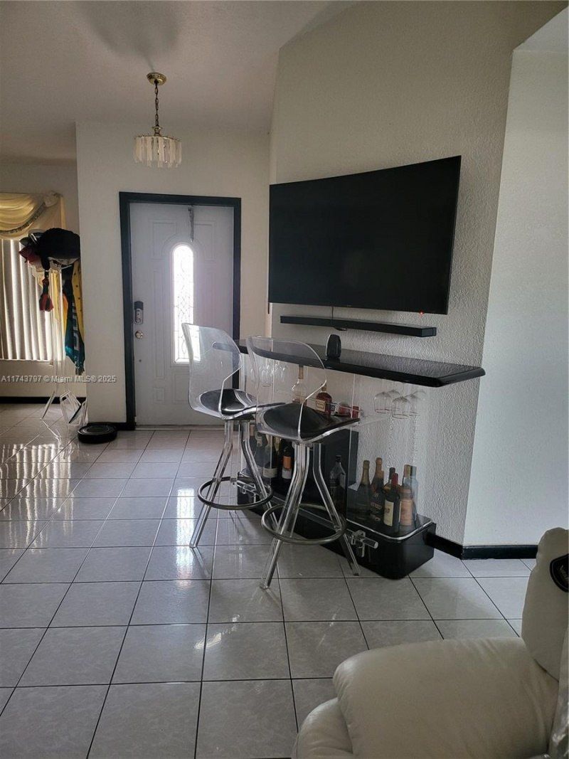 6771 NW 199th Ter, Hialeah, FL 33015 Photo