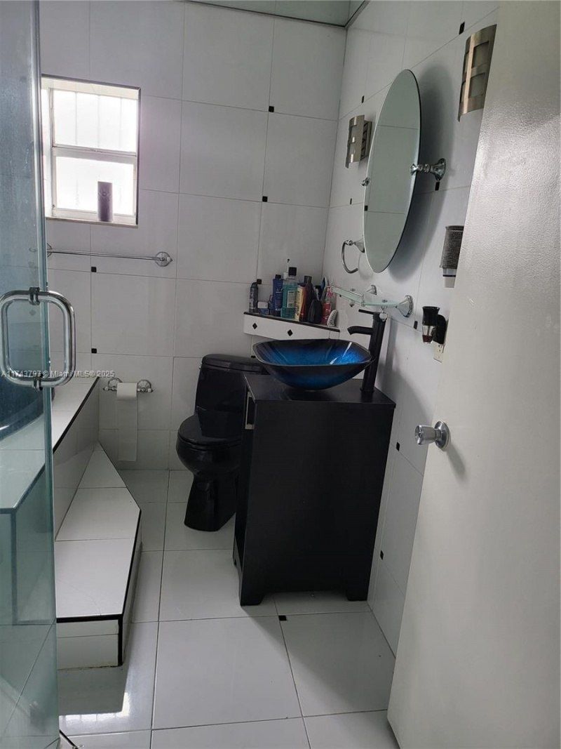 6771 NW 199th Ter, Hialeah, FL 33015 Photo