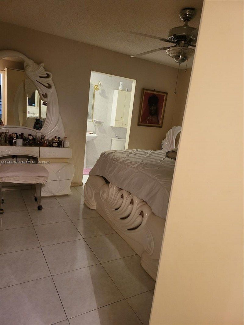 6771 NW 199th Ter, Hialeah, FL 33015 Photo