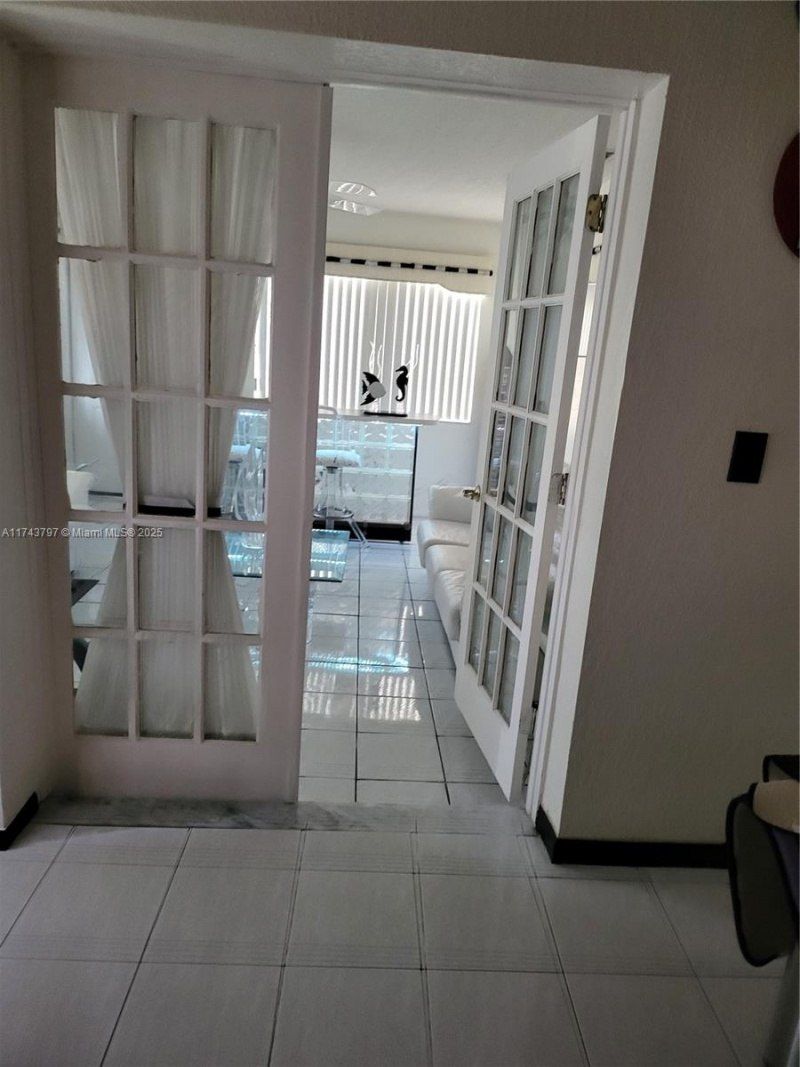 6771 NW 199th Ter, Hialeah, FL 33015 Photo
