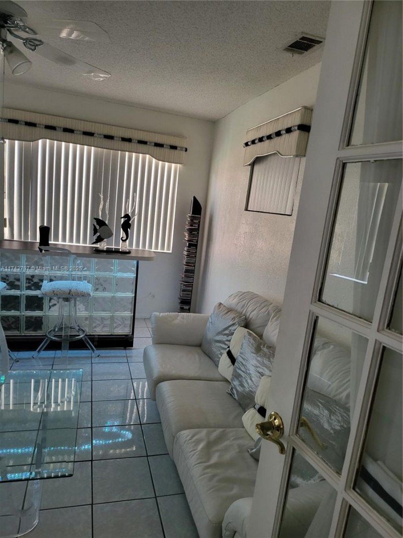 6771 NW 199th Ter, Hialeah, FL 33015 Photo