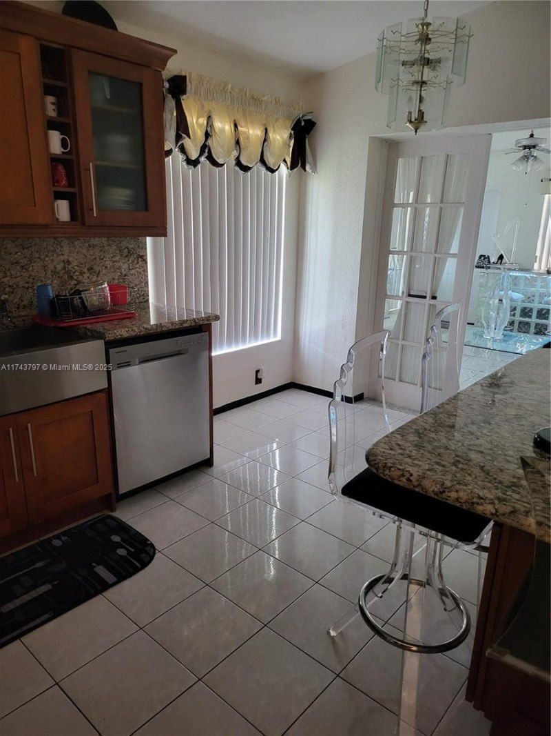 6771 NW 199th Ter, Hialeah, FL 33015 Photo