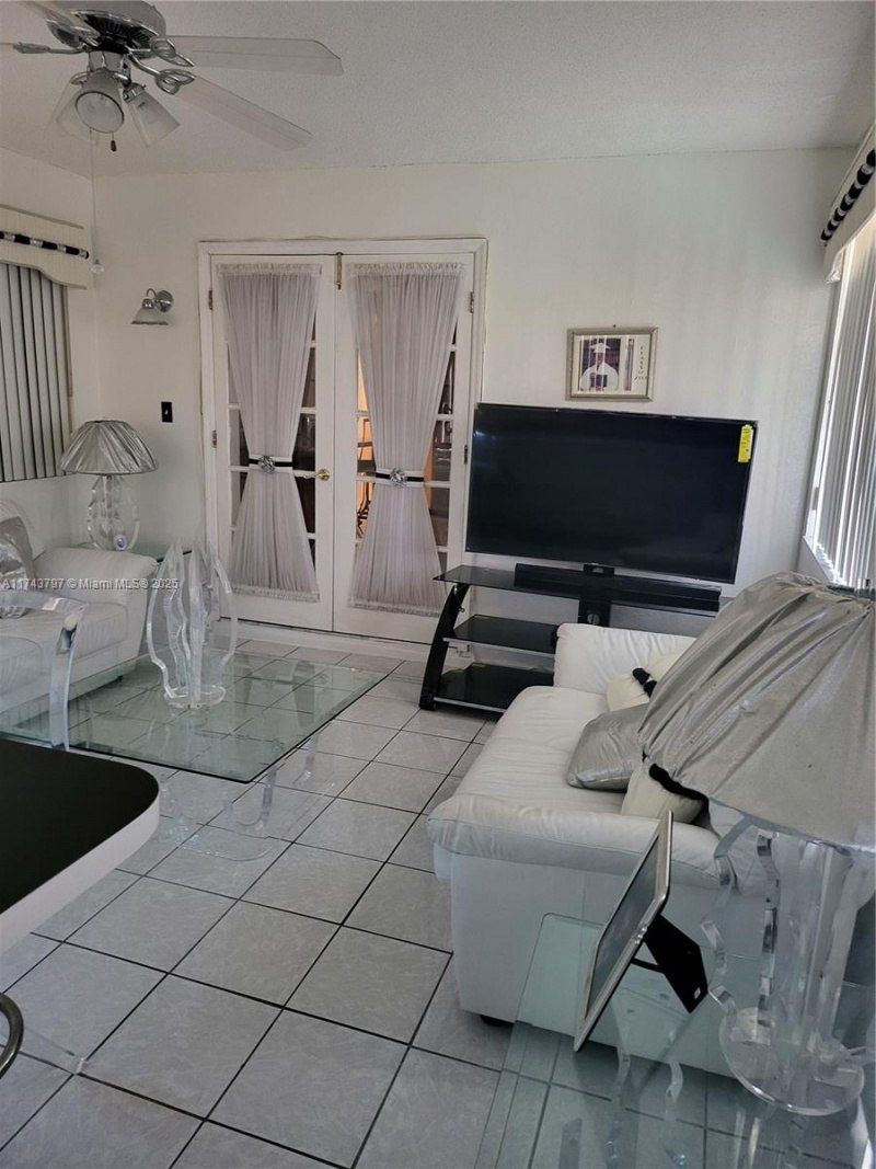 6771 NW 199th Ter, Hialeah, FL 33015 Photo