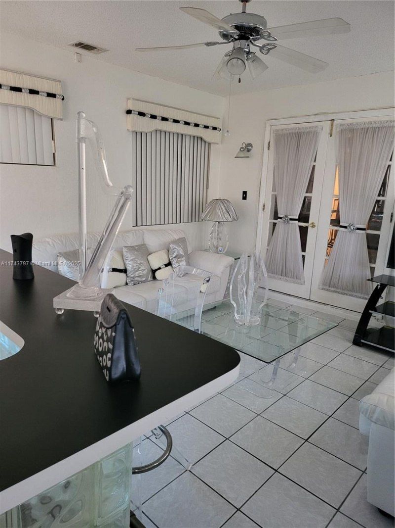 6771 NW 199th Ter, Hialeah, FL 33015 Photo