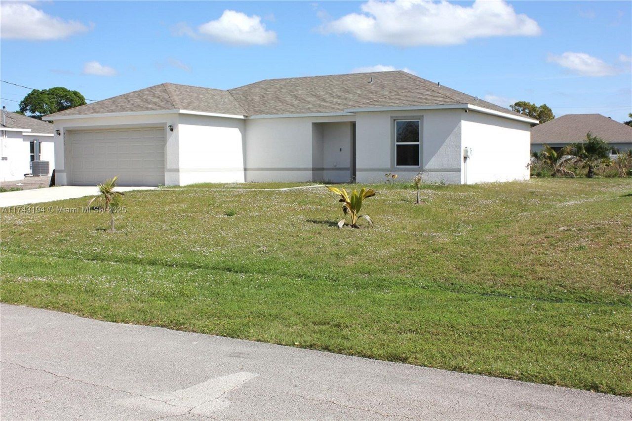 4111 SW Baltic St, Port Saint Lucie, FL 34953 Photo