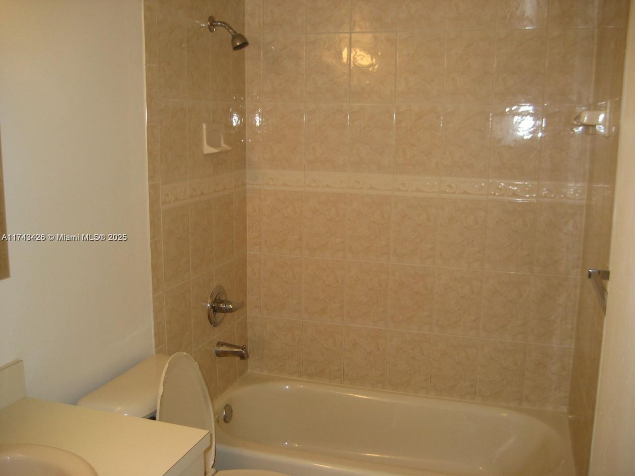 10744 N Kendall, Unit M-18, Miami, FL 33176 Photo