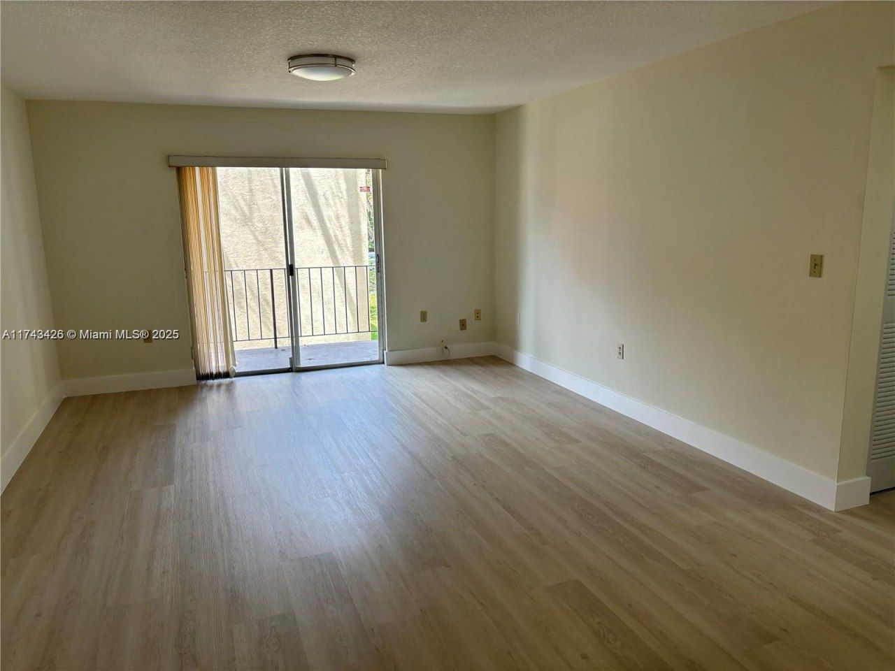 10744 N Kendall, Unit M-18, Miami, FL 33176 Photo