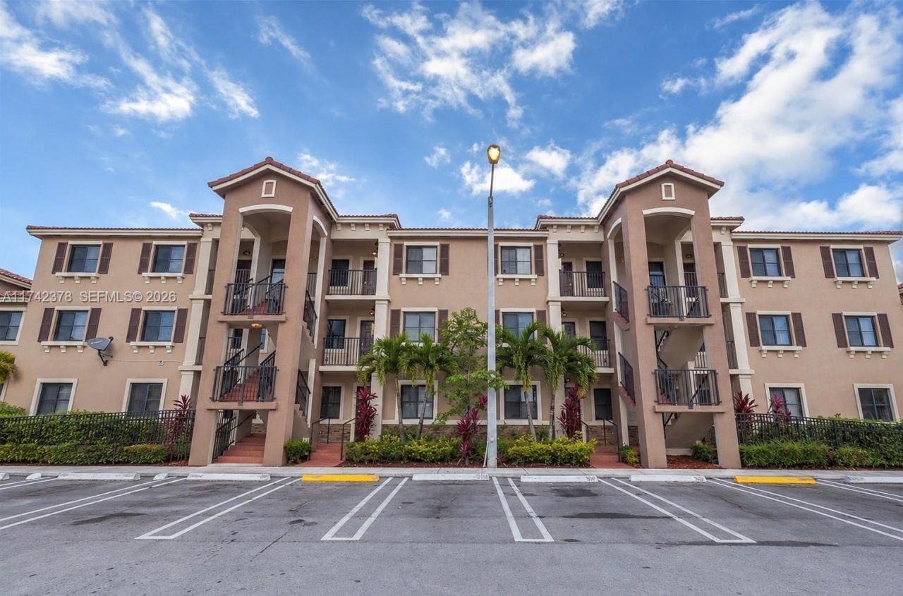 22441 SW 88th Pl, Unit 301-5, Cutler Bay, FL 33190 Photo
