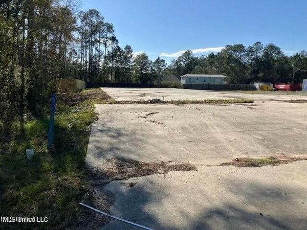 2225 Kiln Waveland Cutoff Road, Waveland, MS 39576