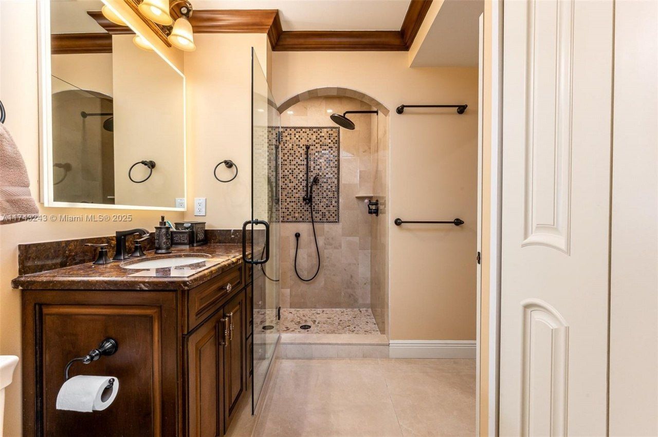 16485 Collins Ave, Unit OS35C, Sunny Isles Beach, FL 33160 Photo