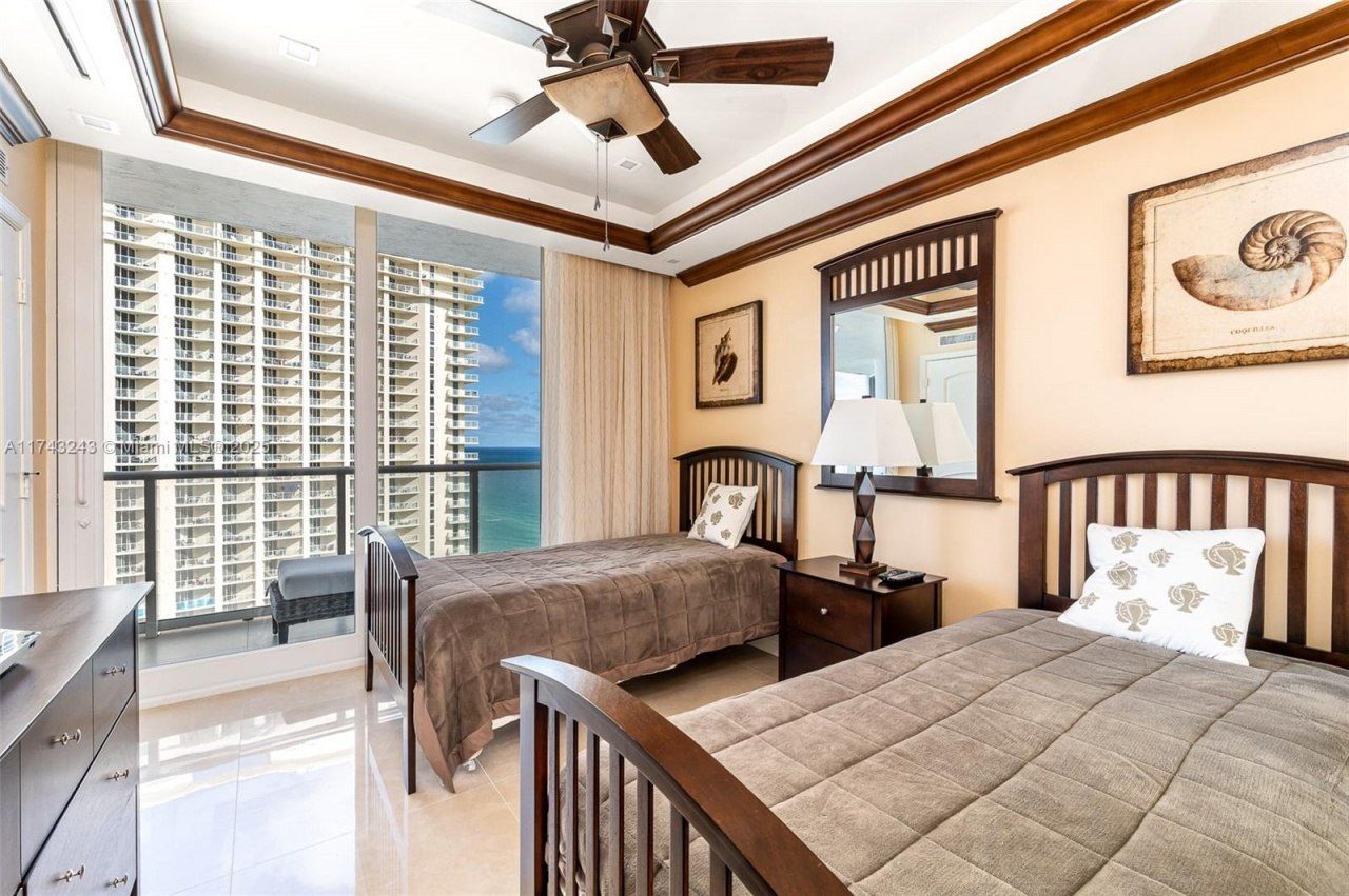 16485 Collins Ave, Unit OS35C, Sunny Isles Beach, FL 33160 Photo