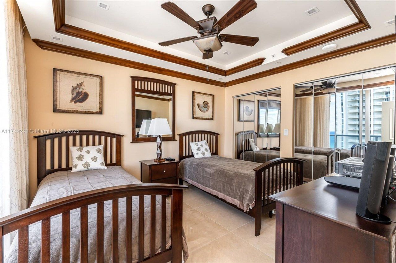 16485 Collins Ave, Unit OS35C, Sunny Isles Beach, FL 33160 Photo