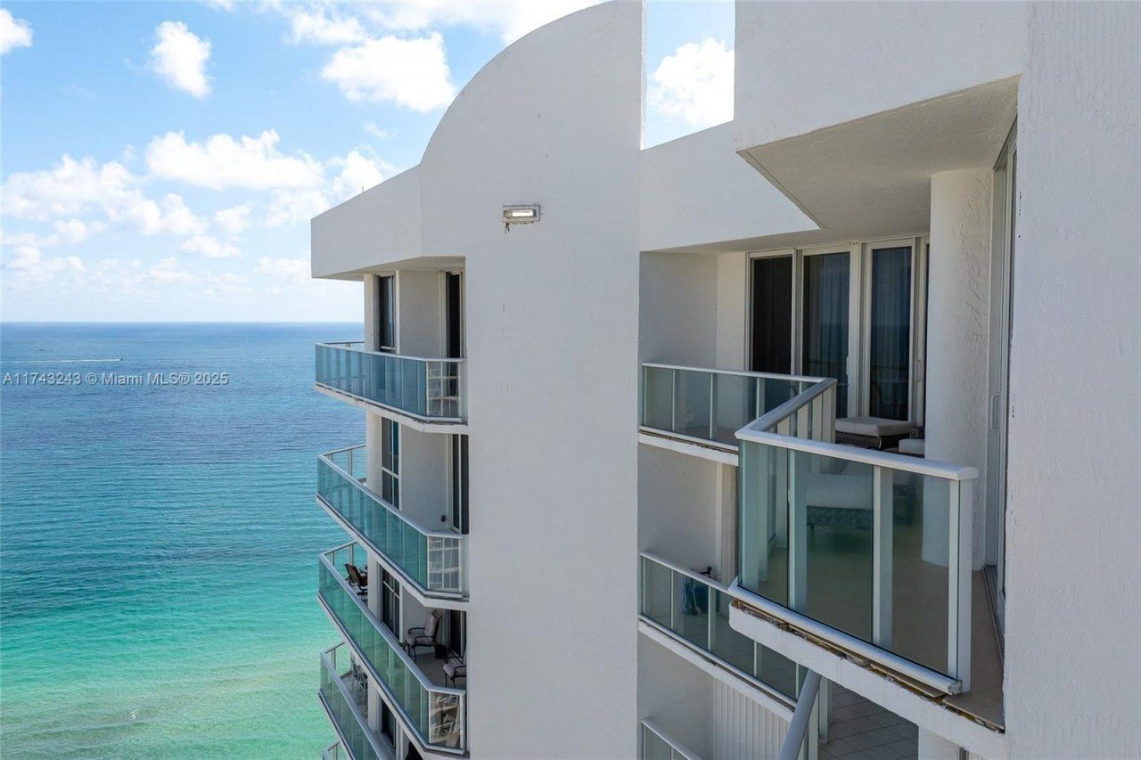 16485 Collins Ave, Unit OS35C, Sunny Isles Beach, FL 33160 Photo