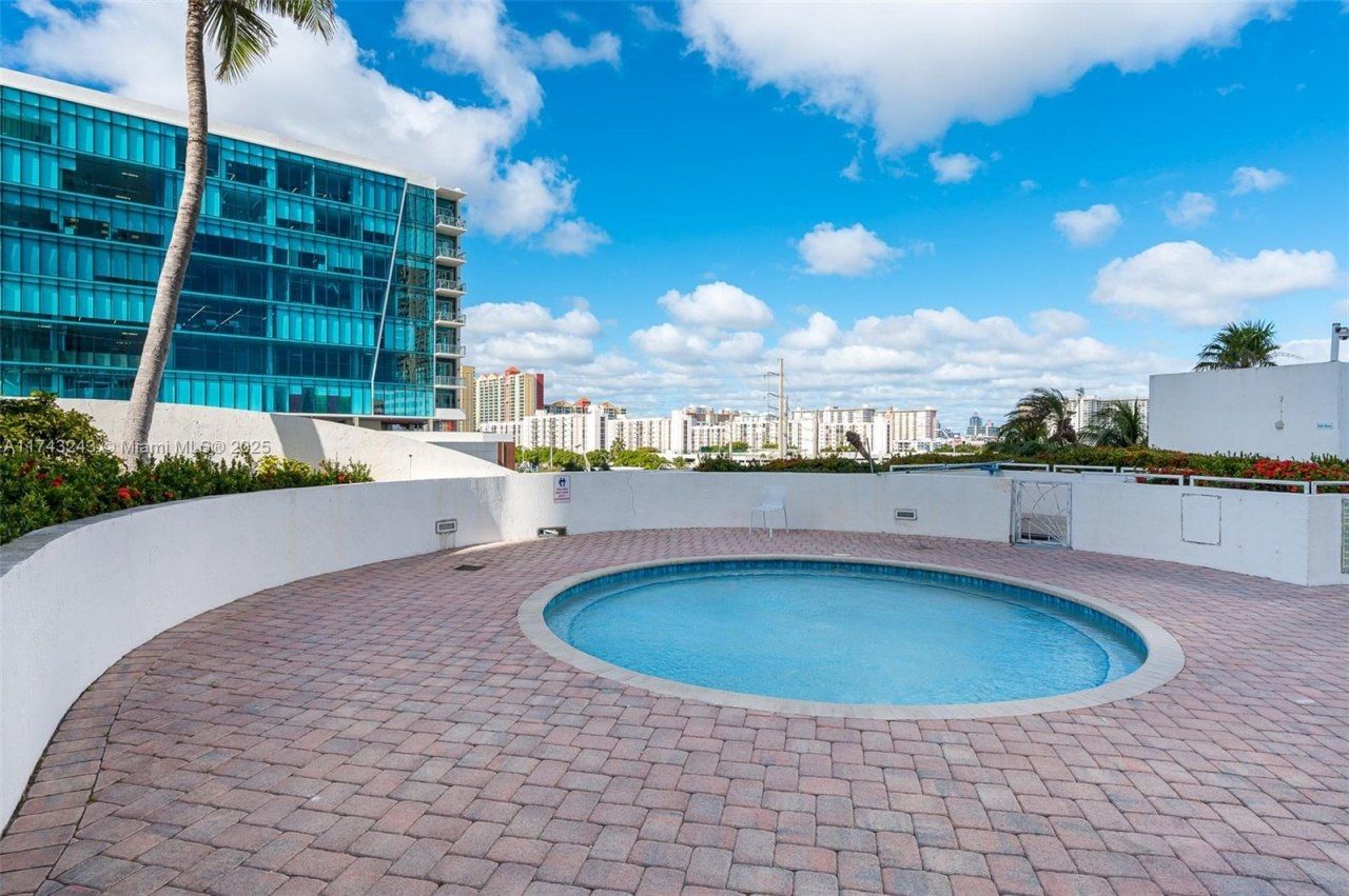 16485 Collins Ave, Unit OS35C, Sunny Isles Beach, FL 33160 Photo