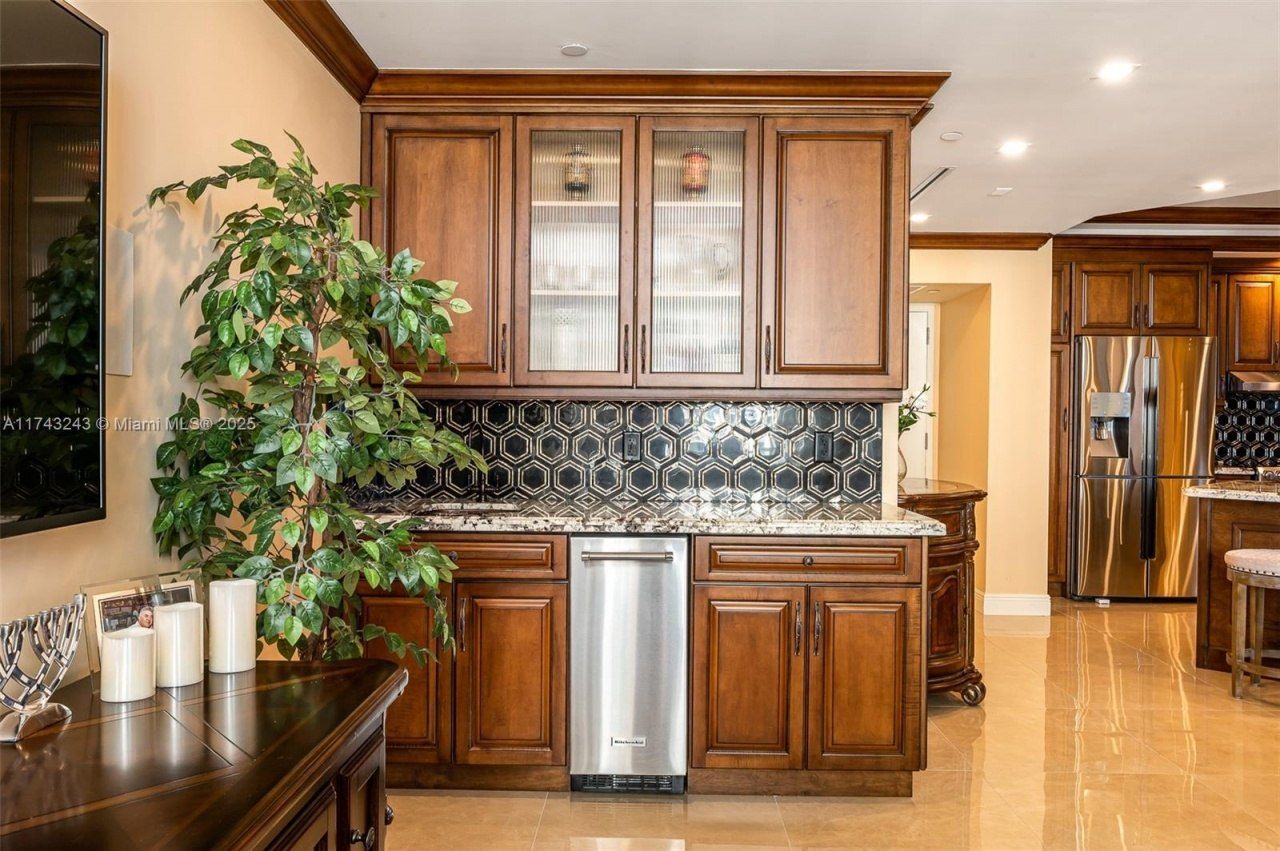 16485 Collins Ave, Unit OS35C, Sunny Isles Beach, FL 33160 Photo