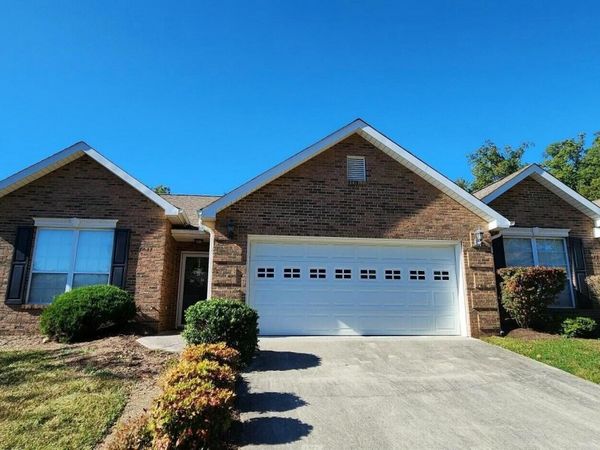 3241 Mountain Spring Way, Knoxville, TN 37917