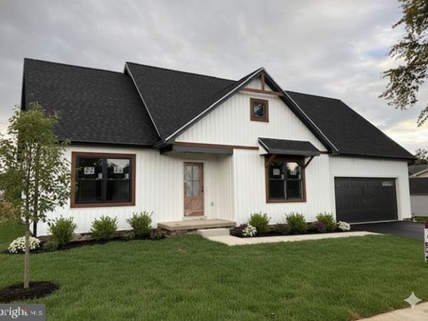 621 SPRING AVE, HANOVER, PA 17331