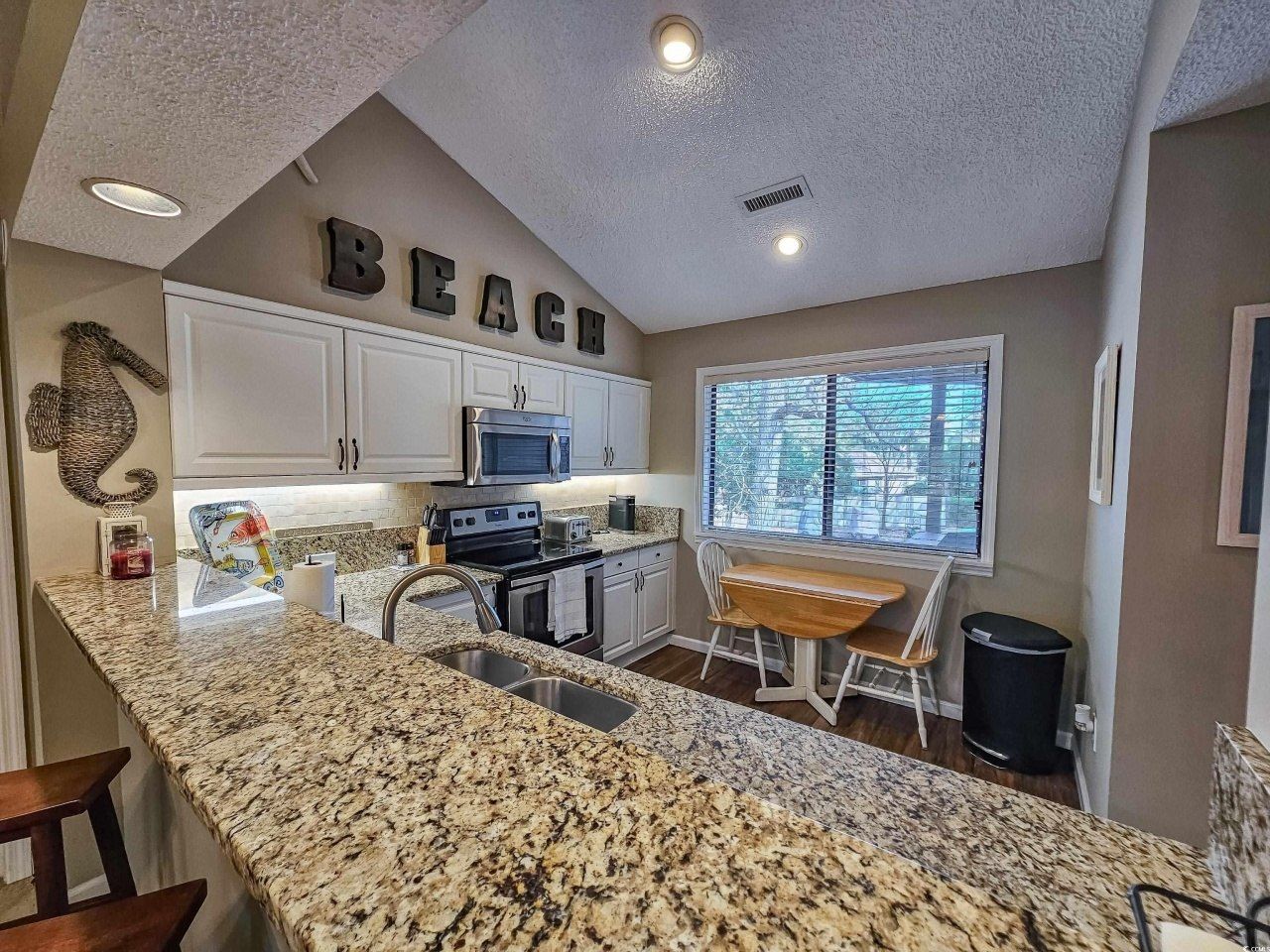 301 Myrtlewood Ct. Photo 10