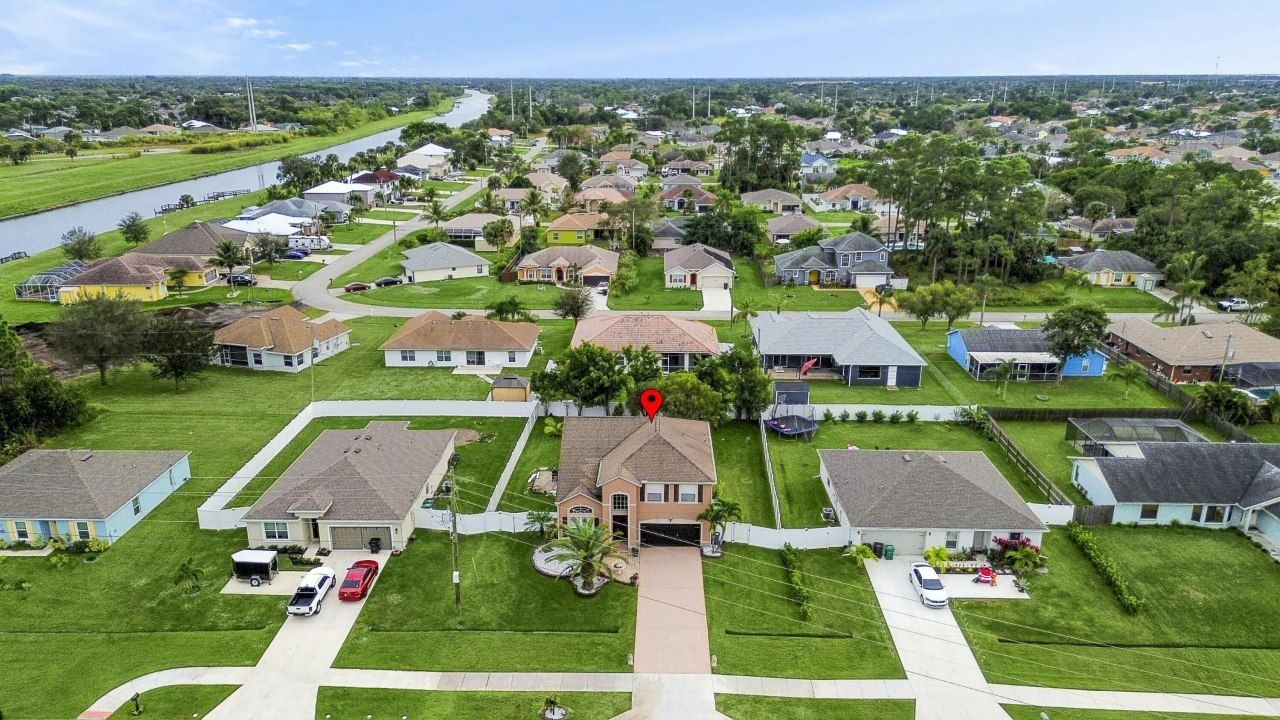 2577 SW Savage Boulevard, Port Saint Lucie, FL 34953 Photo