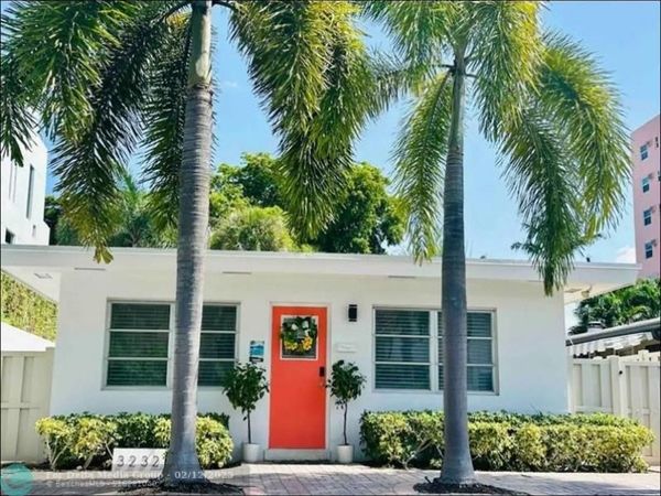 3232 NE 15th St, Pompano Beach, FL 33062