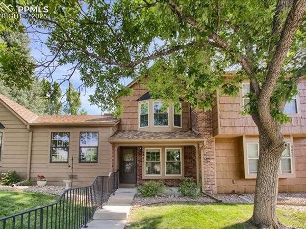 6831 Mountain Top Lane, Colorado Springs, CO 80919