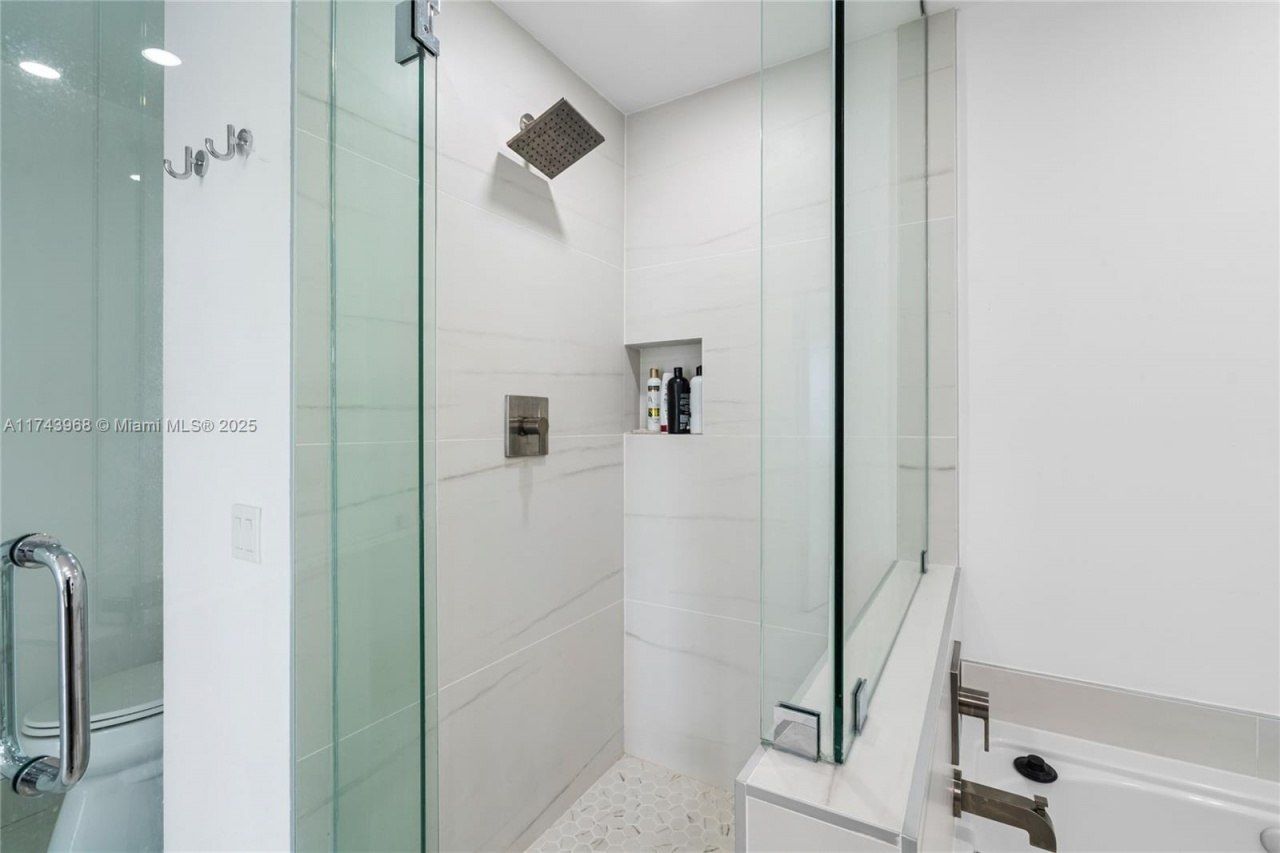 17375 Collins Ave, Unit 2603, Sunny Isles Beach, FL 33160 Photo