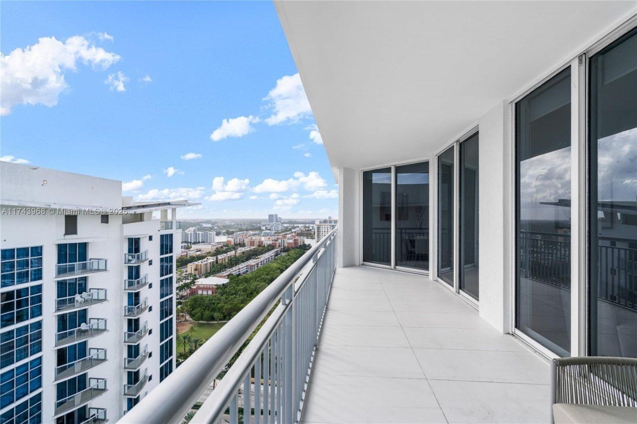 17375 Collins Ave, Unit 2603, Sunny Isles Beach, FL 33160 Photo