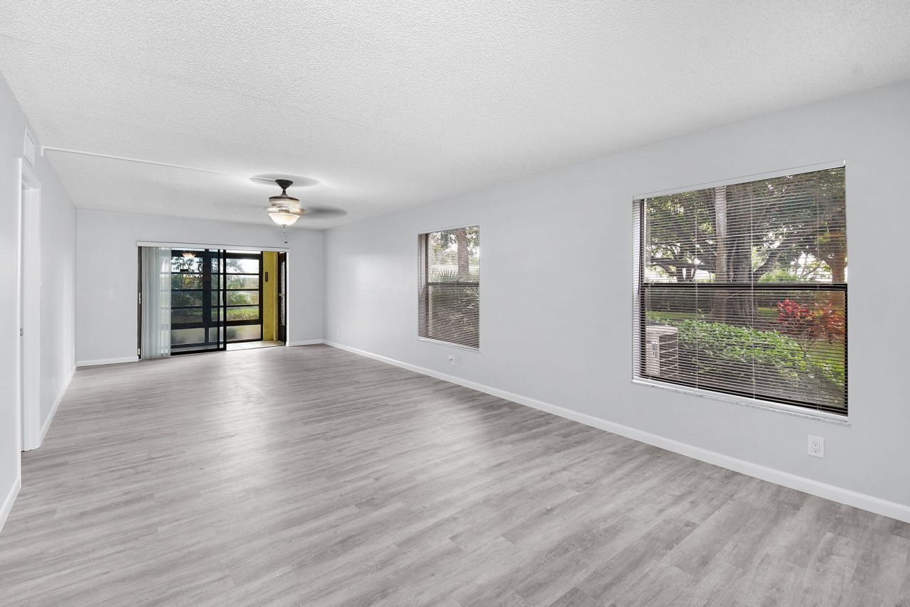 31 SW South River Dr. Drive, Unit 106, Stuart, FL 34997 Photo