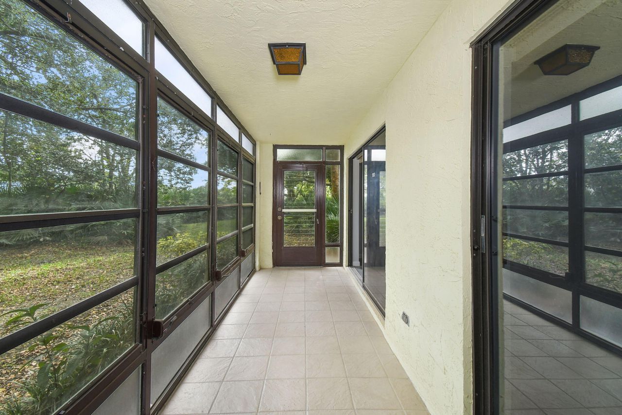 31 SW South River Dr. Drive, Unit 106, Stuart, FL 34997 Photo