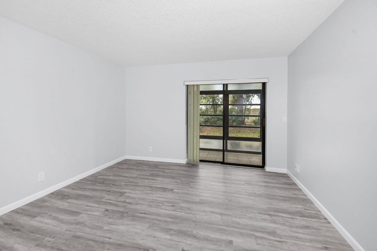 31 SW South River Dr. Drive, Unit 106, Stuart, FL 34997 Photo