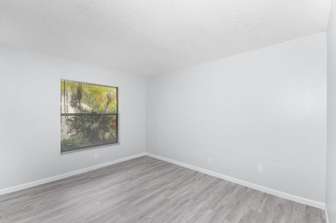 31 SW South River Dr. Drive, Unit 106, Stuart, FL 34997 Photo