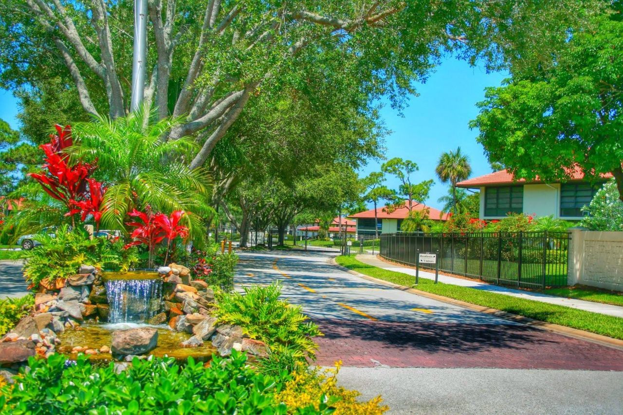 31 SW South River Dr. Drive, Unit 106, Stuart, FL 34997 Photo