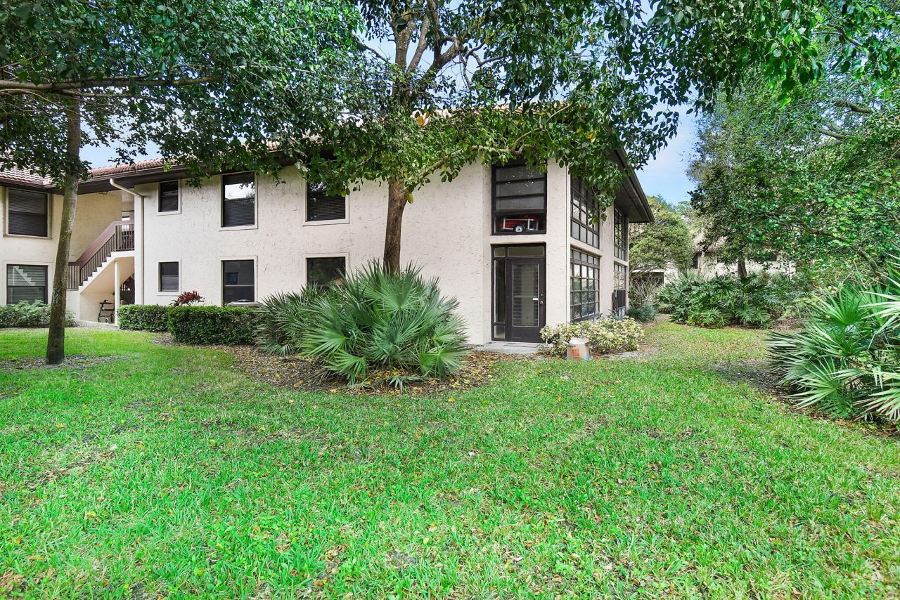 31 SW South River Dr. Drive, Unit 106, Stuart, FL 34997 Photo