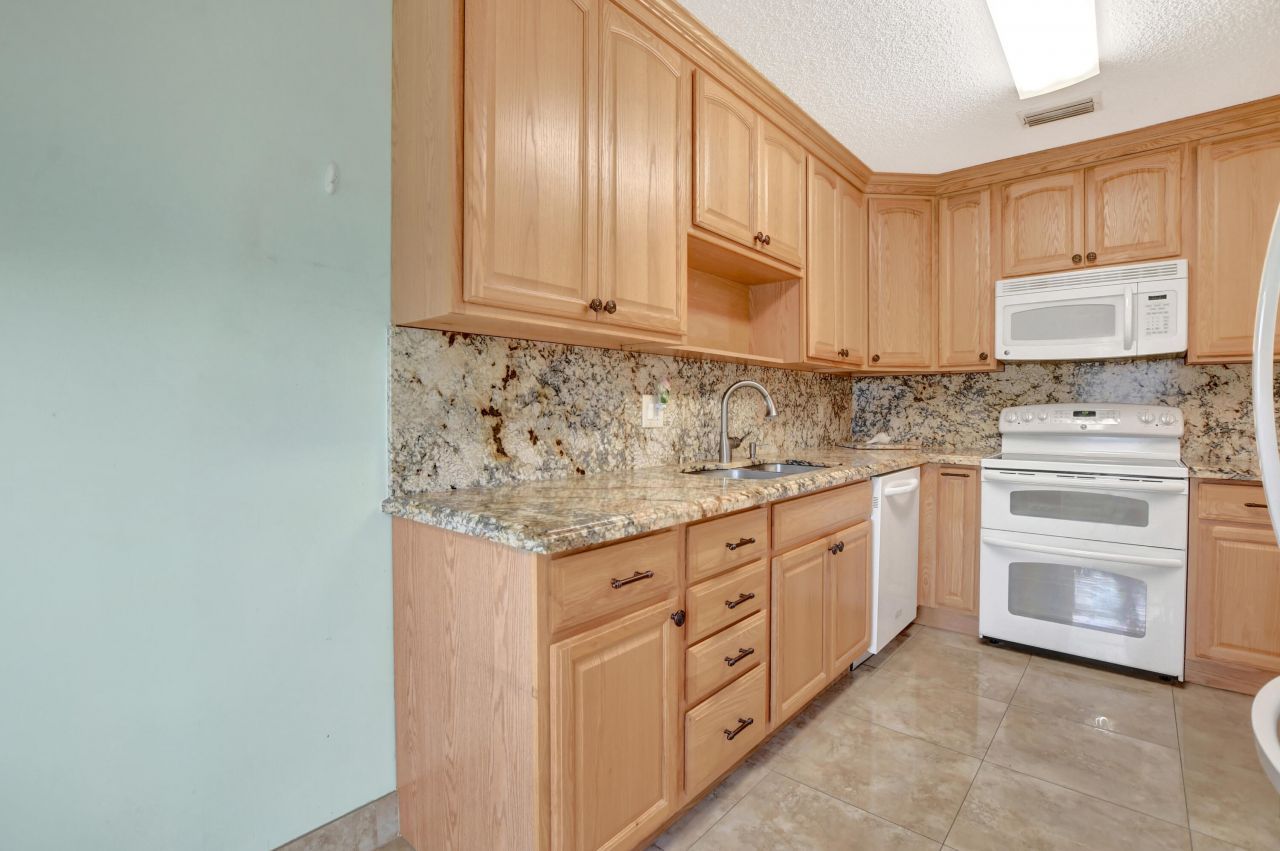 20835 Wendall Terrace, Unit 68, Boca Raton, FL 33433 Photo
