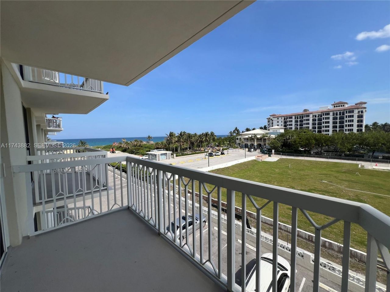 125 Ocean Ave, Unit 402, Palm Beach Shores, FL 33404 Photo