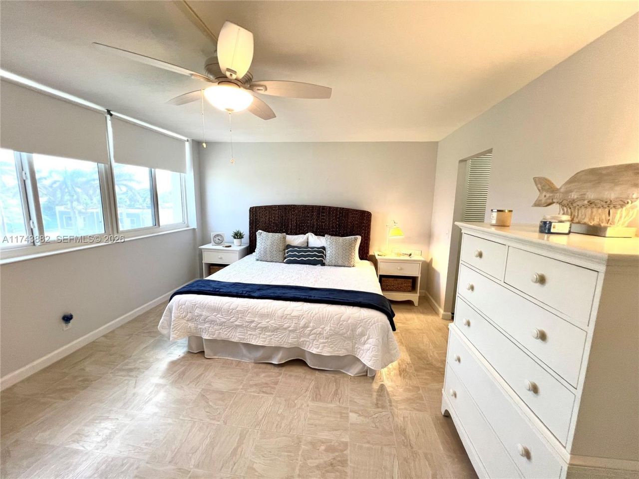 125 Ocean Ave, Unit 402, Palm Beach Shores, FL 33404 Photo