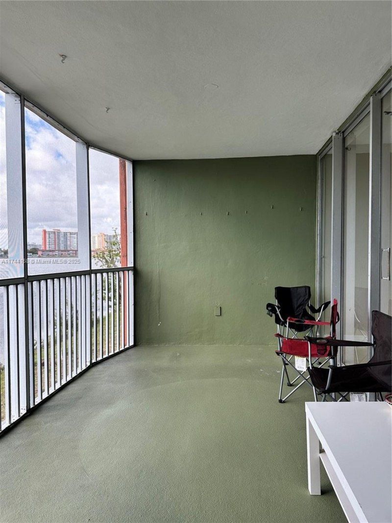 1750 NE 191st St, Unit 225-4, Miami, FL 33179 Photo