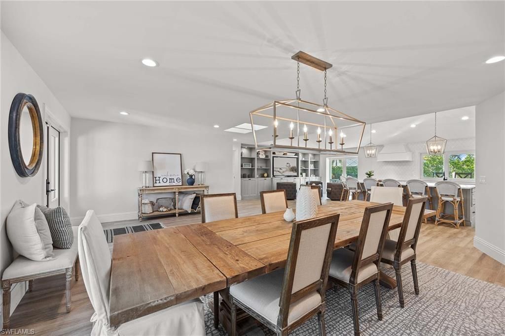 4611 Crayton Rd, Naples, FL 34103 Photo